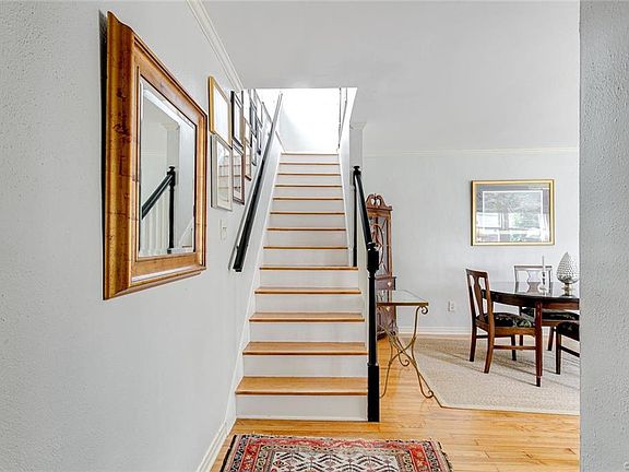 5th image of 6222 Dustin Dr