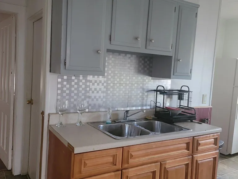 702 19th St #1 — Photo 2