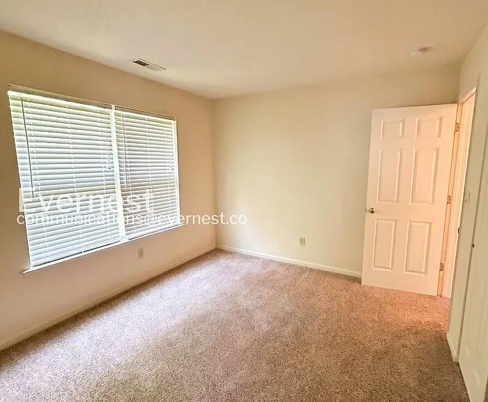3985 Longhill Station Rd — Photo 15