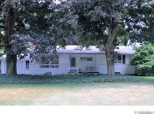 101 Burkedale Cres, Rochester, NY 14625