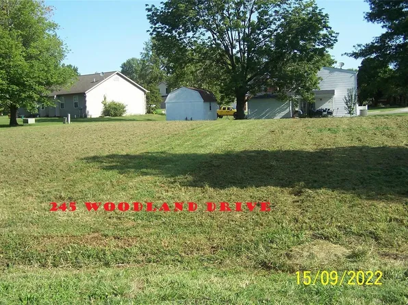 245 Woodland Dr, Edwardsville, IL 62025