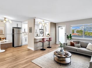 1030 9th St APT 403, Miami Beach, FL 33139