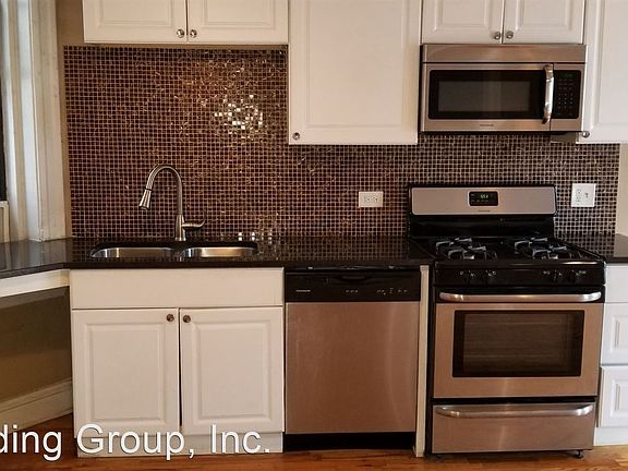 3rd image of 1421 W Chicago Ave #2R