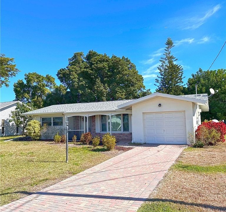 1st image of 3639 SE 8th Pl