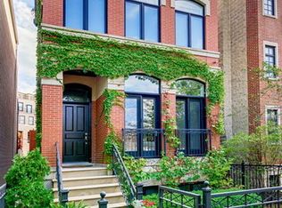 2825 N Lakewood Ave, Chicago, IL 60657