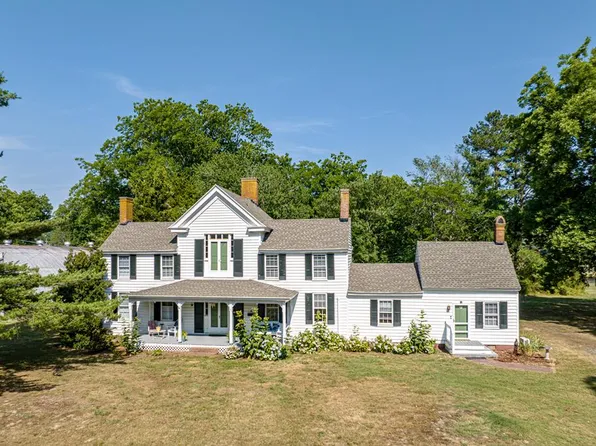 7 Hill St, Onancock, VA 23417