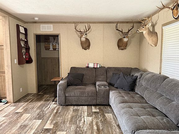 4th image of 112 N Painted Pony Rd