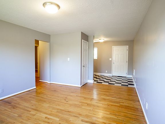 3rd image of 5025 S Corbett Ave #12