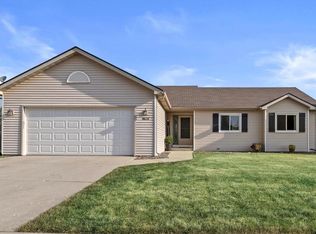8624 Queensbury Ln, Sturtevant, WI 53177