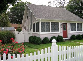 72 Pine Neck Ave, Sag Harbor, NY 11963