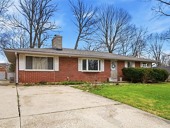 3rd image of 1692 Shady Ln