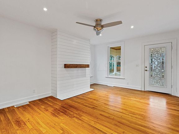 3rd image of 524 Linwood Ave