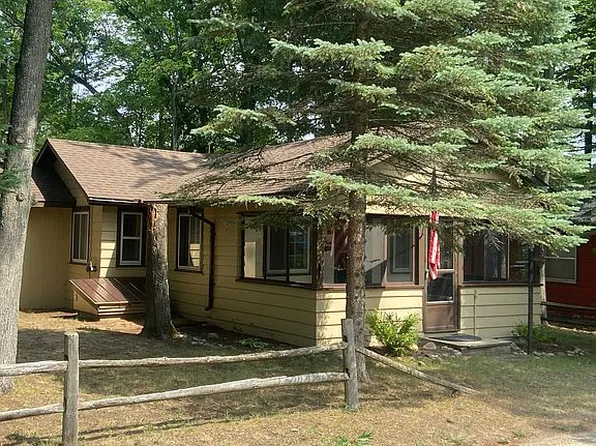 112 14th St, Prudenville, MI 48651
