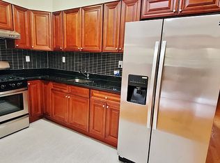 26-07 Ditmars Blvd #2EE, Astoria, NY 11105