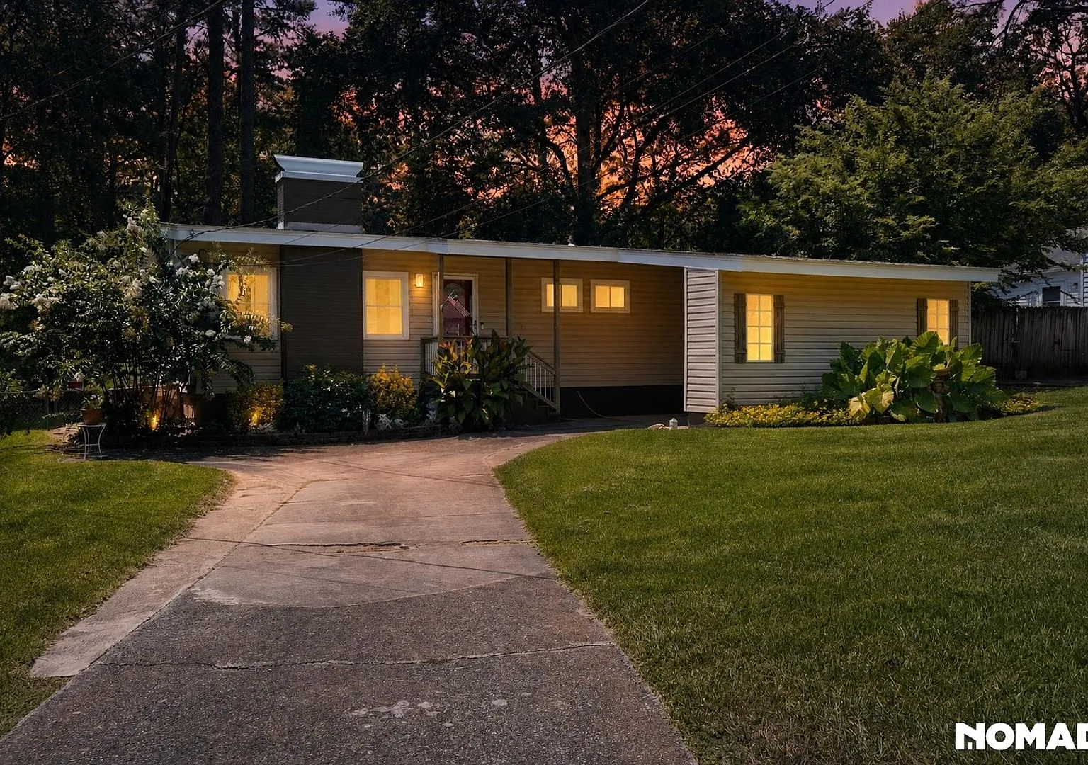 Charming 3BR/2Bath House in Birmingham w/Hot tub — Photo 1