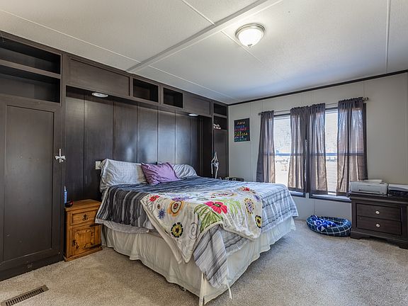3rd image of 182 Sioux