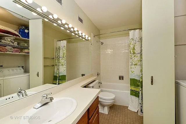 801 S Plymouth Ct #K — Photo 9