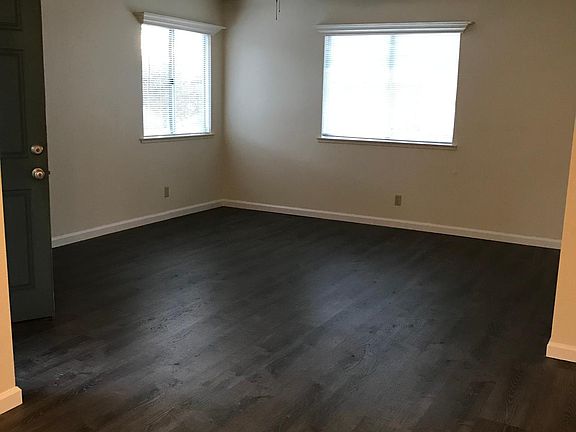 2nd image of 18 N Hutchins St #18