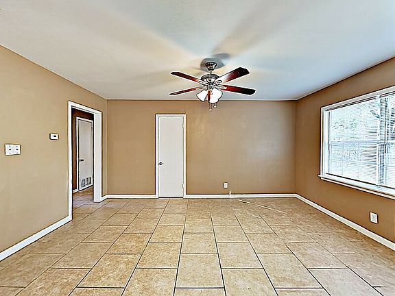 2nd image of 3857 Highgrove Dr