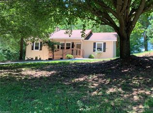 195 Staplewood Rd, Lexington, NC 27295