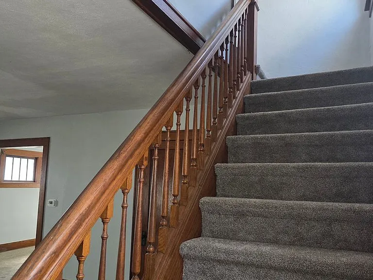 315 N Summit St — Photo 10