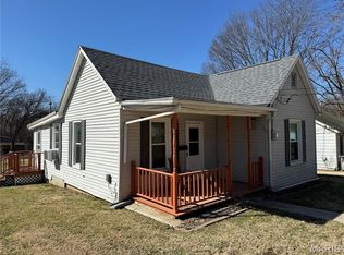 703 La Compton St, Louisiana, MO 63353
