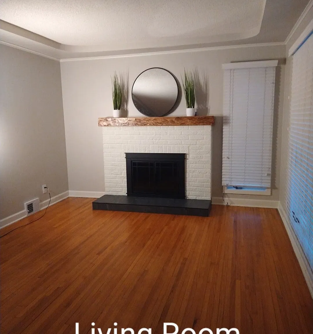 5 bed, 2.5 bath, 1920 sqft, $2,890 — Photo 2