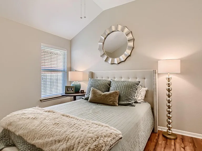 9013 Ovalla Dr — Photo 17