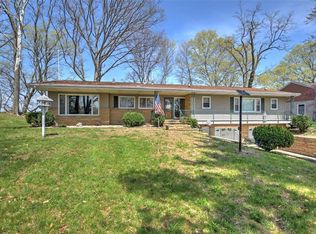 47 N Country Club Rd, Decatur, IL 62521