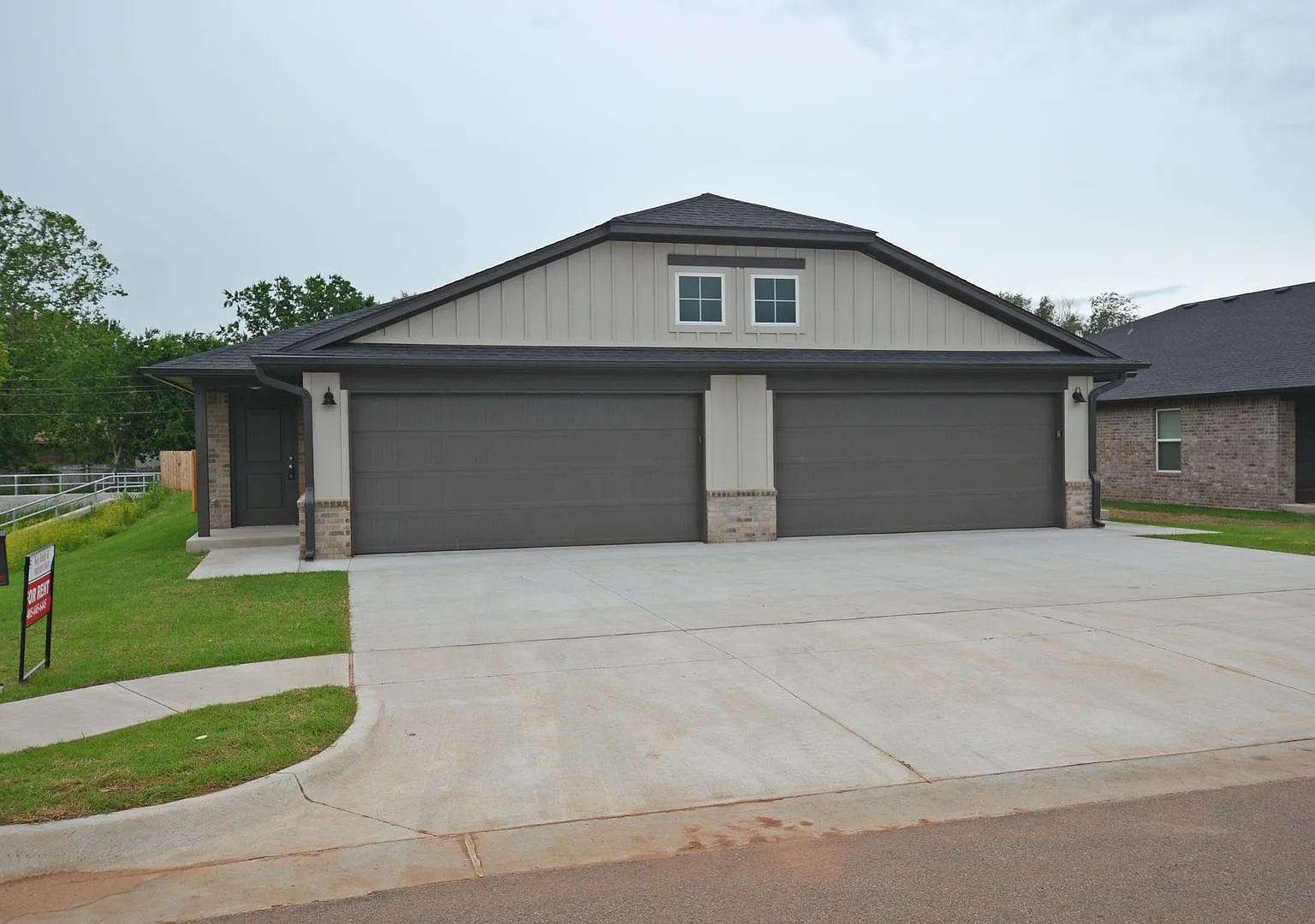 TJ 21 - 11209 11211 Howard Dr — Photo 1