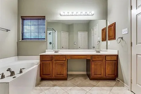 413 Royal Oak Dr — Photo 7