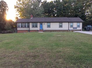 4256 Northampton Dr, Winston Salem, NC 27105