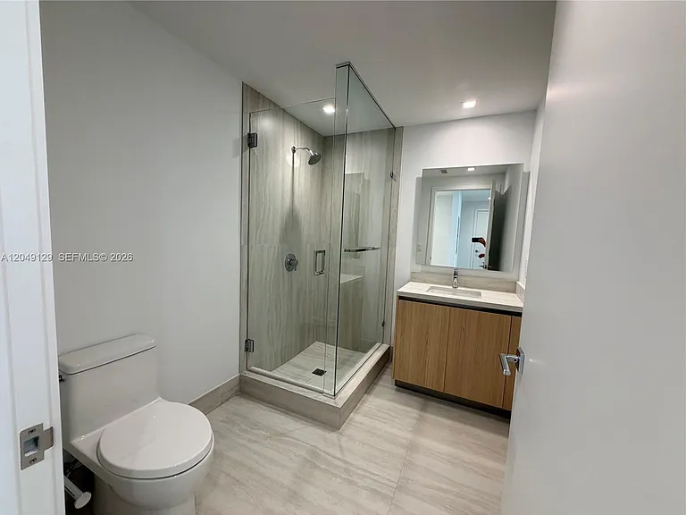 2411 Laguna Circle North 1411 #1411 — Photo 64
