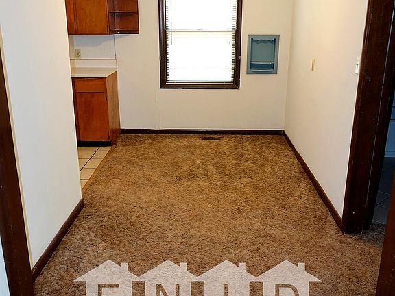 4th image of 1210 W Wallace Dr