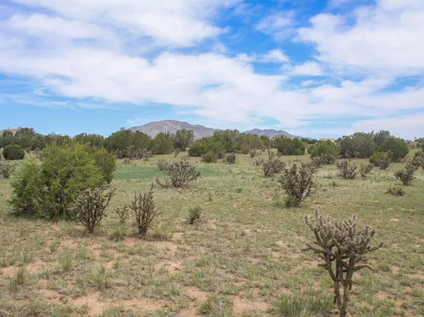 19 Neighborly Way, Edgewood, NM 87015