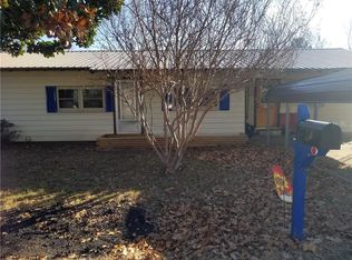 211 Carrol Heights Dr, Poteau, OK 74953