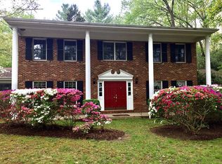5800 Oak Grove St, Lorton, VA