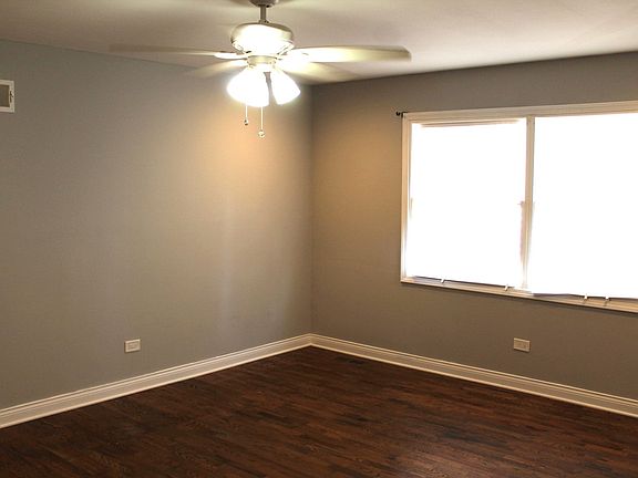 5th image of 1020 E 153rd St