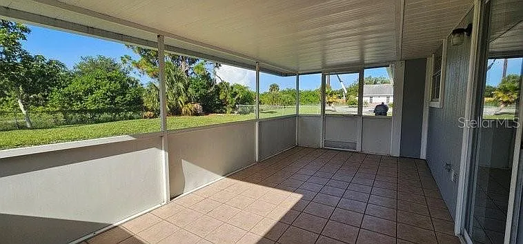 3 bed, 2.0 bath, 1278 sqft, $2,150 — Photo 3