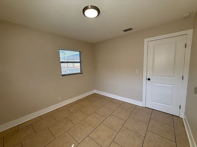 2947 W Cherry St — Photo 9