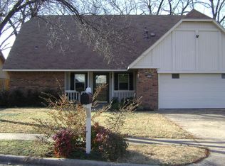 1008 N 1st St, Jenks, OK 74037