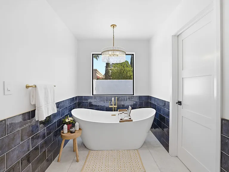 8401 E Cortez St — Photo 25