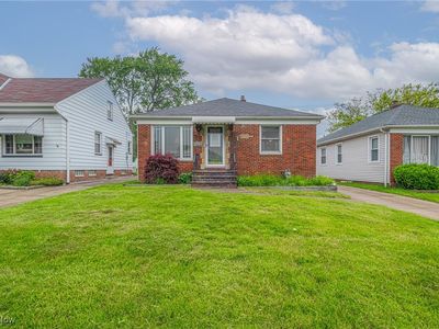 5806 Sunderland Dr, Parma, OH, 44129