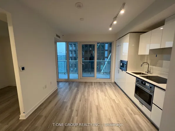 230 Simcoe St, Toronto, ON