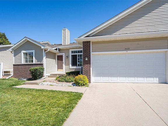 2nd image of 9433 Maple Ln