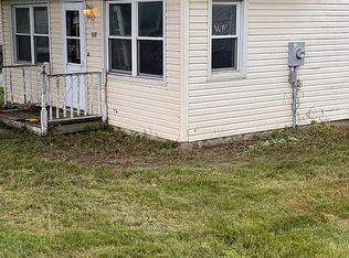 107 3rd Rd, State Center, IA 50247