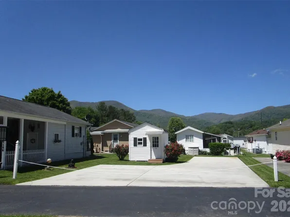 158 Summer Place Dr, Waynesville, NC 28785