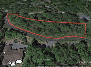 600 Indian Cave Park Rd, Hendersonville, NC 28739