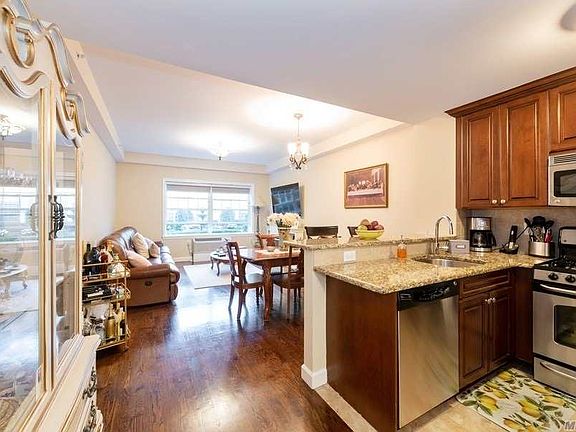 4th image of 150-31 Twelve Avenue St #110