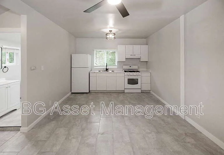 2803 Sabral Cir #A — Photo 4